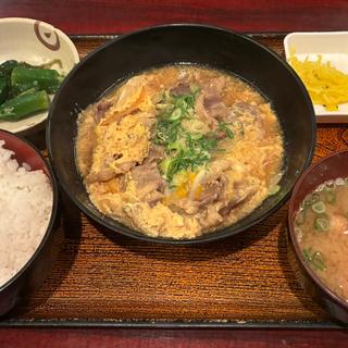 肉玉定食(まどもあぜる )