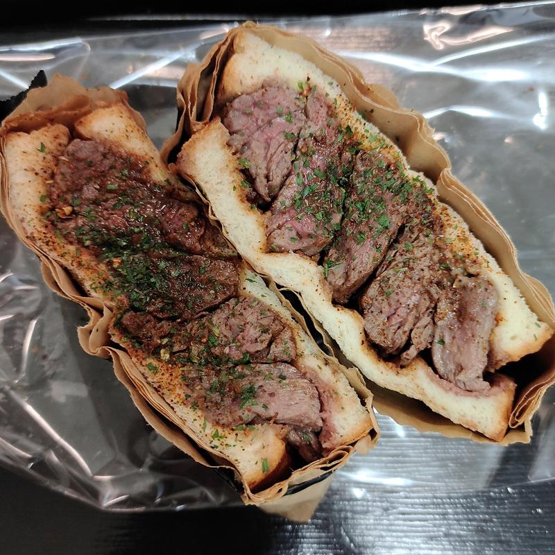 ケイジャンミートサンドシングル(STABLER Shimokitazawa Meatsand EBISU)