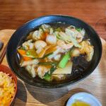 五目タン麺+半チャーハン(鼎魚酒場)