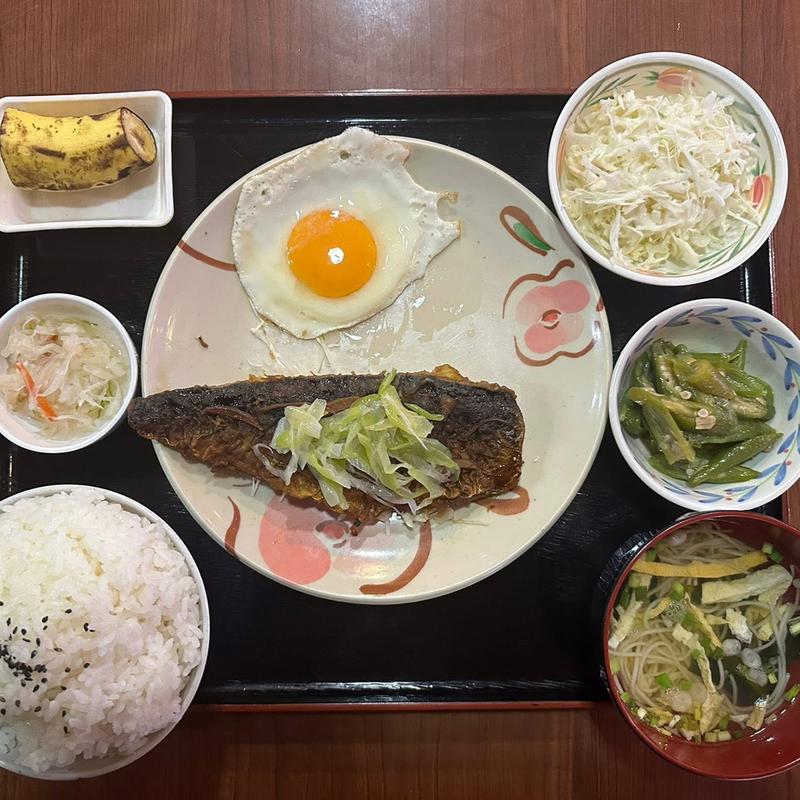Bランチ 鯖の照り焼き定食(アクアリュウム喫茶 慈伴賜)