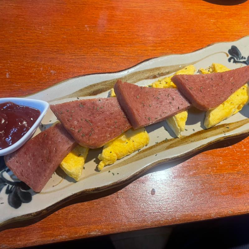 ポークたまご(居酒屋 又吉商店)