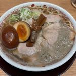 こいくち煮干そば(コク照り完熟玉子入り)、ご飯(生煮干ふりかけ付)