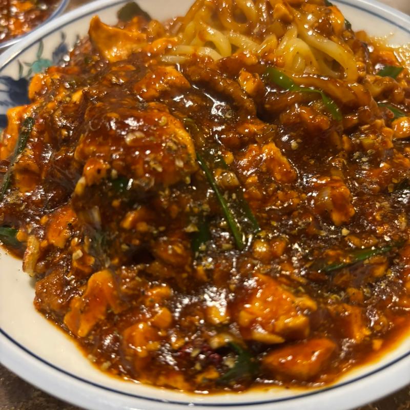 麻婆豆腐焼きそば(鳩五五酒場)