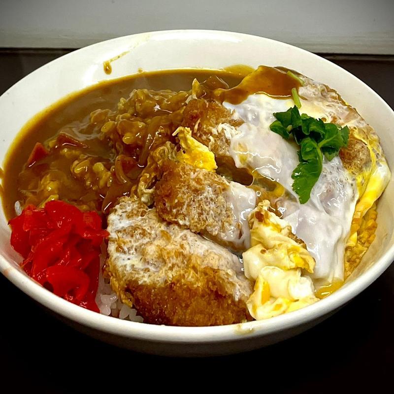 カツ丼カレー(おそば 天かめ 門前仲町店)