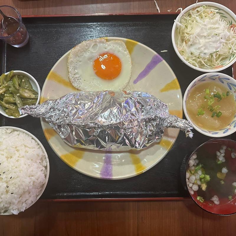 Bランチ 白身魚とキノコのホイル焼き定食(アクアリュウム喫茶 慈伴賜)