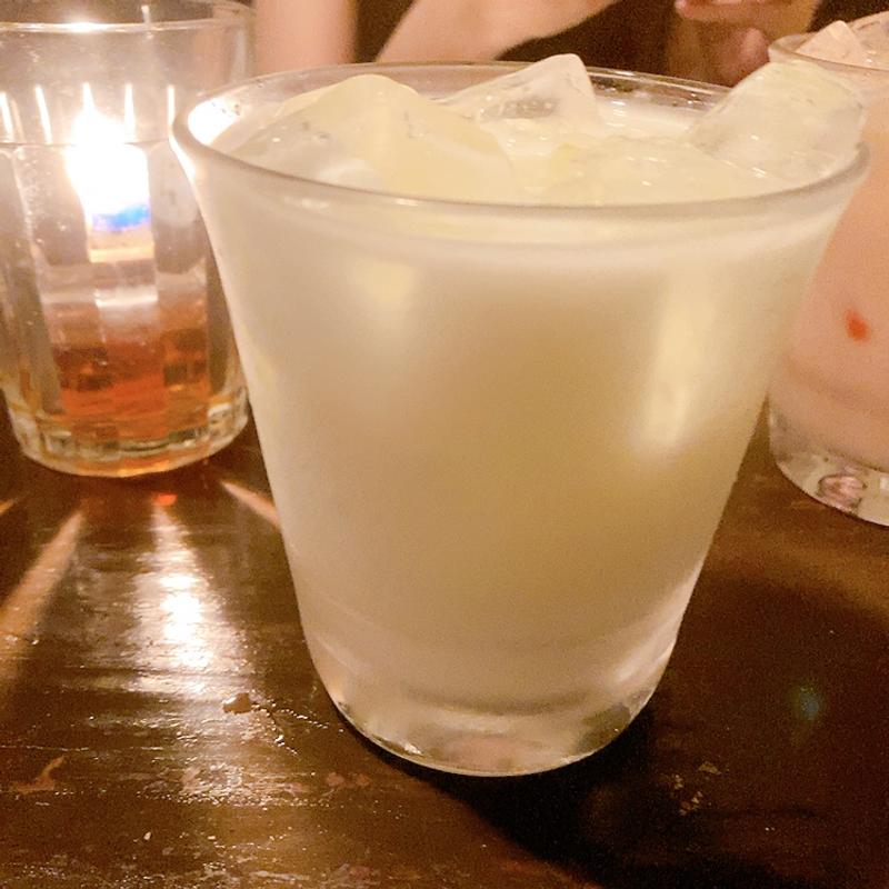 ココナッツミルクのカクテル(bakuro COMMON バクロ コモン)