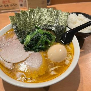 豚骨醤油上ラーメン