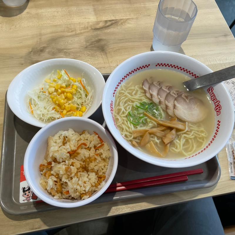 肉入りラーメン、五目ご飯、サラダセット(スガキヤ MEGAドン・キホーテ UNY 太田川店)