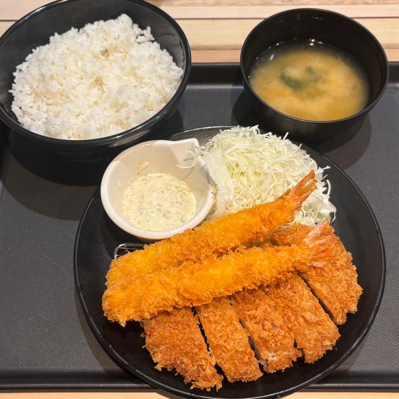 ロースかつ＆海老フライ(2尾)定食(松のや 中野坂上店)
