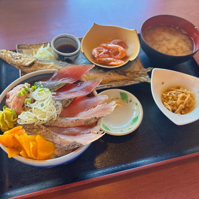 漁師の昼メシ(埼玉漁港の海鮮食堂 そうま水産)