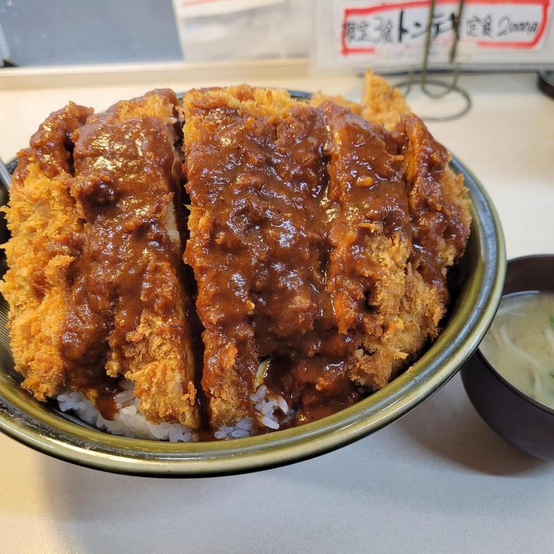上ジャンボソースカツ丼(ロース)(喰いもん屋 夜食呈 )