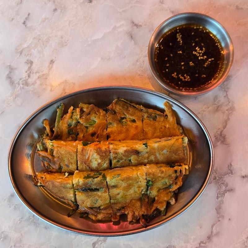 野菜チヂミ(韓国料理 ハラペコ食堂 大阪 GEMSなんば店)