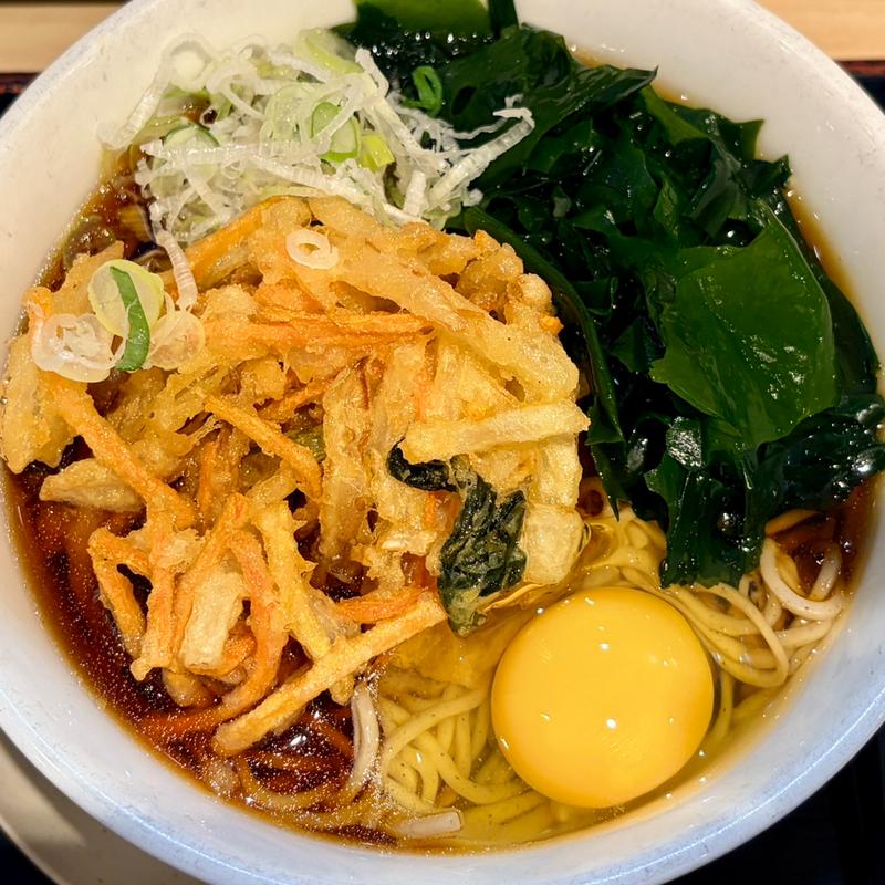 かき揚げ天玉蕎麦＋わかめ(いろり庵きらく 宇都宮店 )