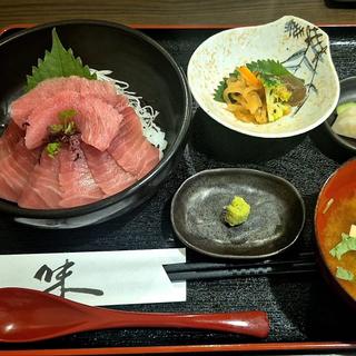 中トロ鉄火丼