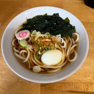 わかめうどん　ゆで玉子