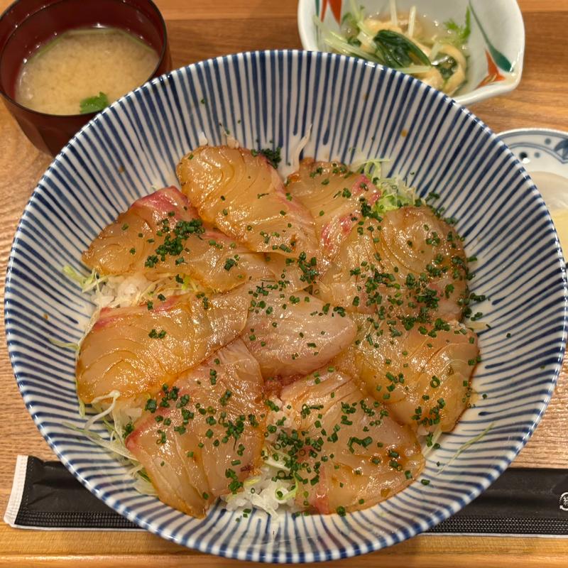 真鯛の柚子胡椒丼(四季料理 かわ乃)