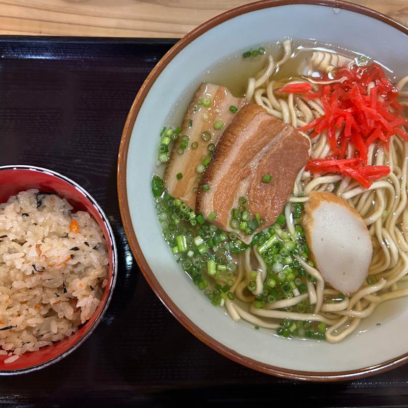 三枚肉けんばーすば(けんぱーのすばやー )