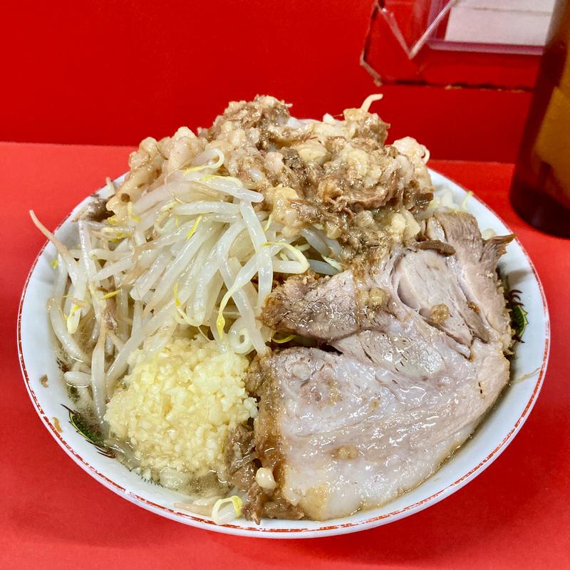 ラーメン半分（ニンニク、ヤサイちょいマシ）(ラーメン二郎 京都店)