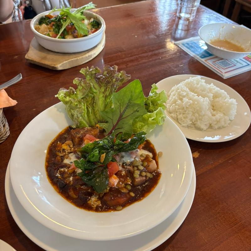 おすすめランチセット　ロス・オリジナルビーフカレー(ロス・アンジェルス(自家農園のあるレストラン))