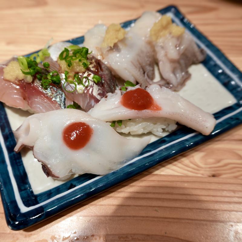 握り3種(立ちすし酒場さしす 新梅田食堂街店)