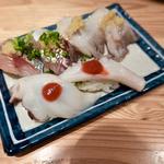 握り3種(立ちすし酒場さしす 新梅田食堂街店)
