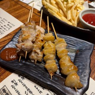 もも焼き　ぼんじり　塩(鍛冶屋 文蔵 新越谷ヴァリエ店)