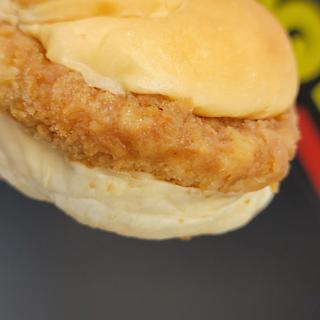 グラタンコロッケパン(デイリーヤマザキ さいたま上落合店)