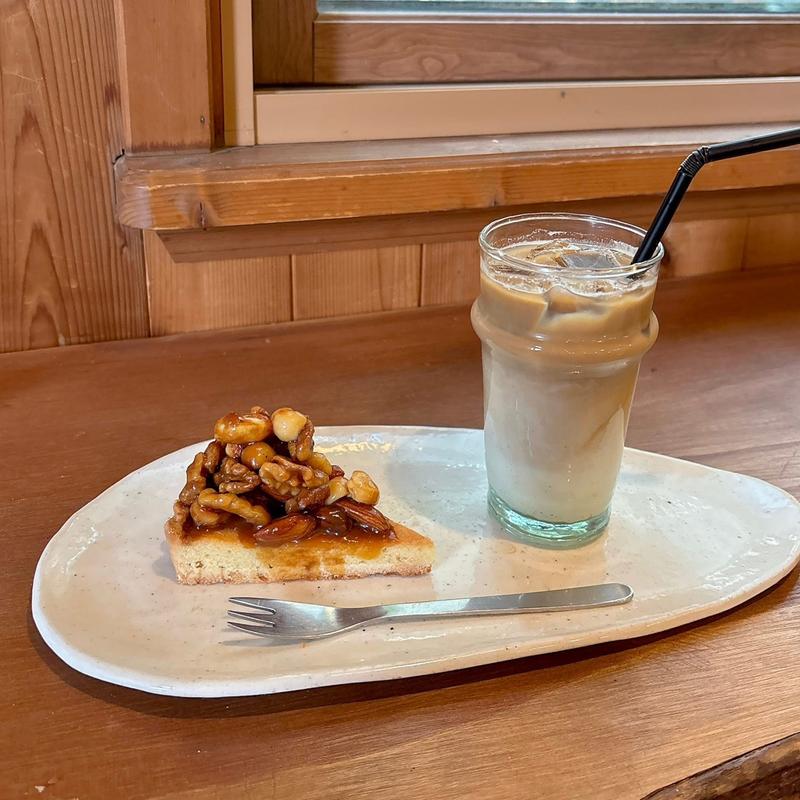 キャラメルナッツタルト アイスラテ(Cozy hut （コージーハット）)