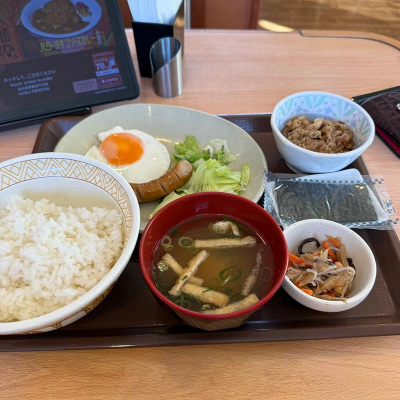牛小鉢ソーセージエッグ朝食(すき家 八潮西袋店)