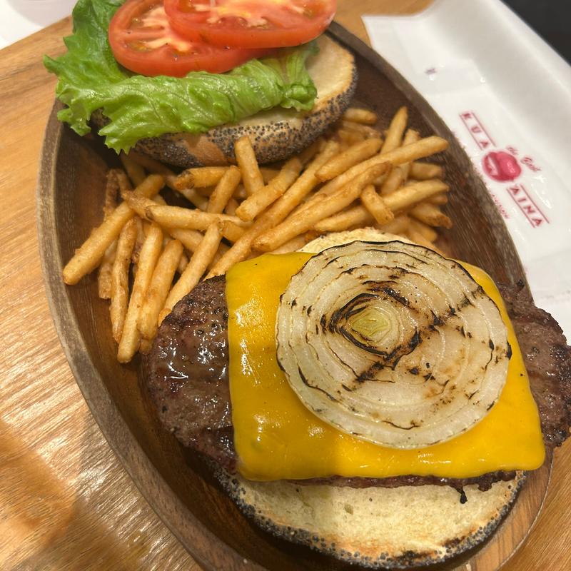 チーズバーガー(クアアイナ 三井アウトレットパーク滋賀竜王店 （KUA'AINA）)