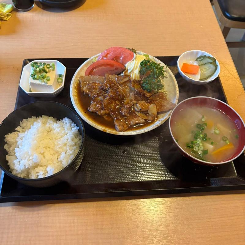 生姜焼き定食(和風食事処酒処 なか里)