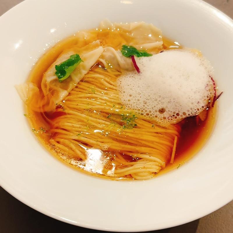 醤油ラーメン(雪洞(ぼんぼり))