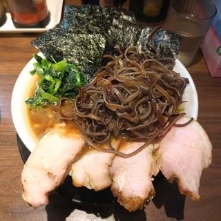チャーシューメン　きくらげトッピング