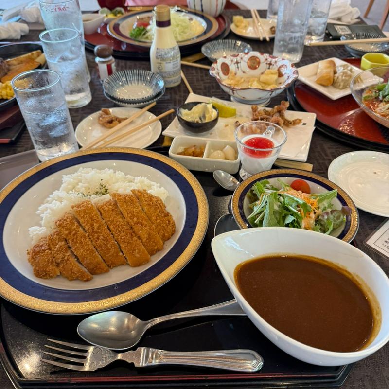 栃木県産豚ロースのカツカレー(東武藤が丘カントリー倶楽部)