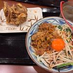 旨辛肉盛ニラ玉ぶっかけ(大) ゴボウかき揚げ(丸亀製麺碧南)