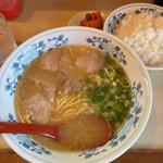 Aセット(ラーメン＋ライス＋キムチ)(長浜ラーメン浜ちゃん)