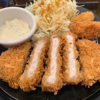 Xクーポンロースかつ&カキフライ(2個)定食(松のや 上板橋店 )