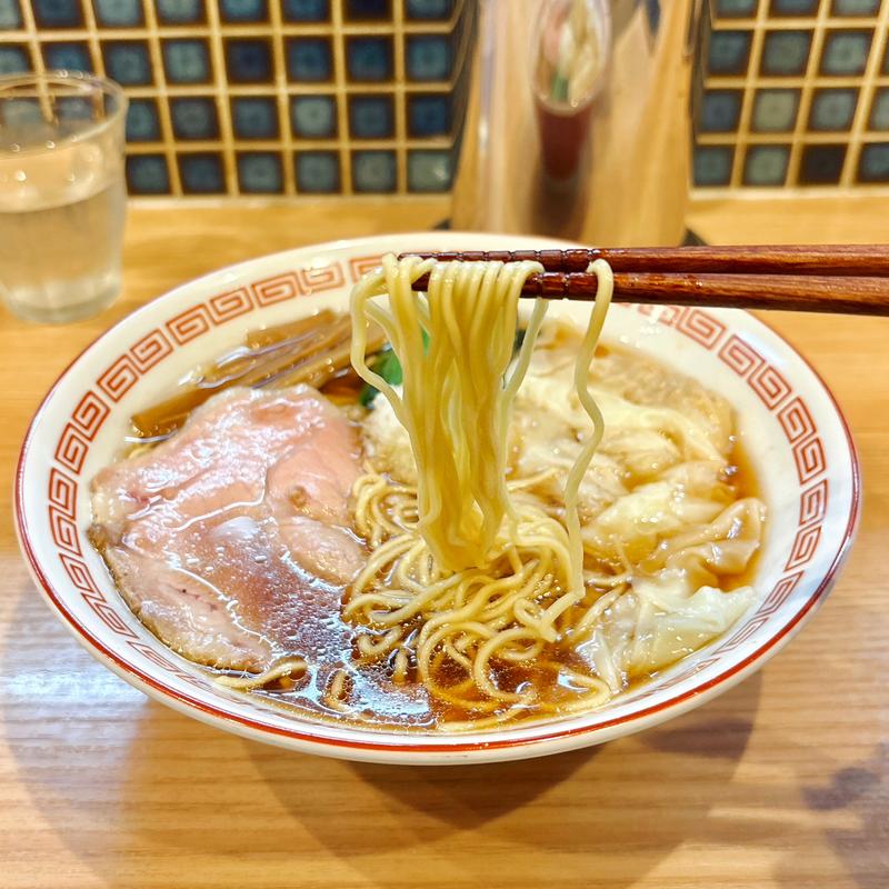 ワンタン麺(中華そば えにし)