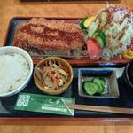 ロースカツ定食(レストラン巴夢（はむ）)