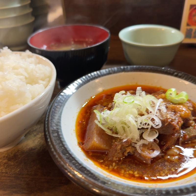 旨辛牛すじ煮込定食(路地裏 （ろじうら）)