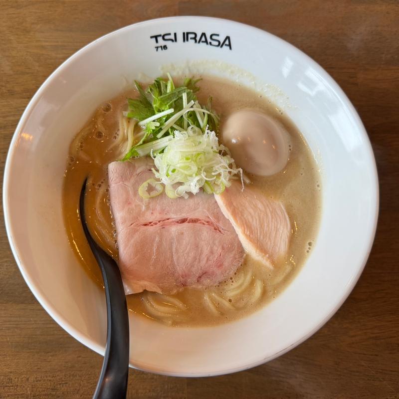 鶏白湯　醤油(ラーメン翼)