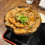 しょうゆダレ豚丼（丼大盛)