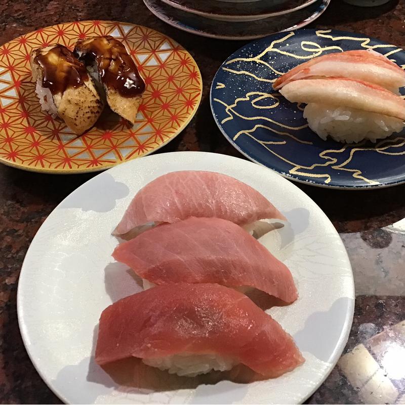 まぐろ、カニ、穴子煮(市場 いちばん寿司 （いちばんずし）)