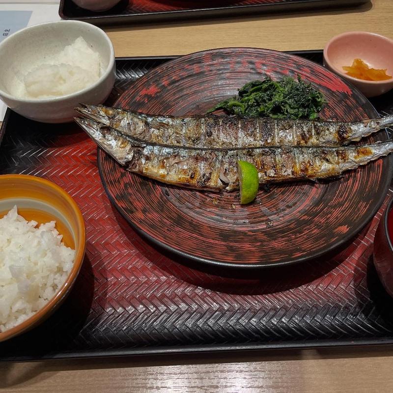 生秋刀魚炭火焼き定食(大戸屋ごはん処 小牧店)