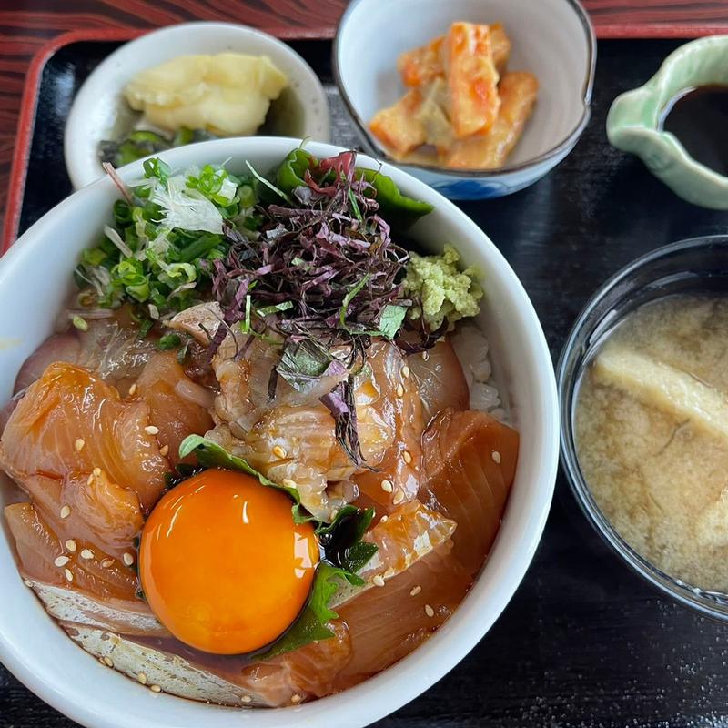 いとひら丼(汐風ドライブイン)