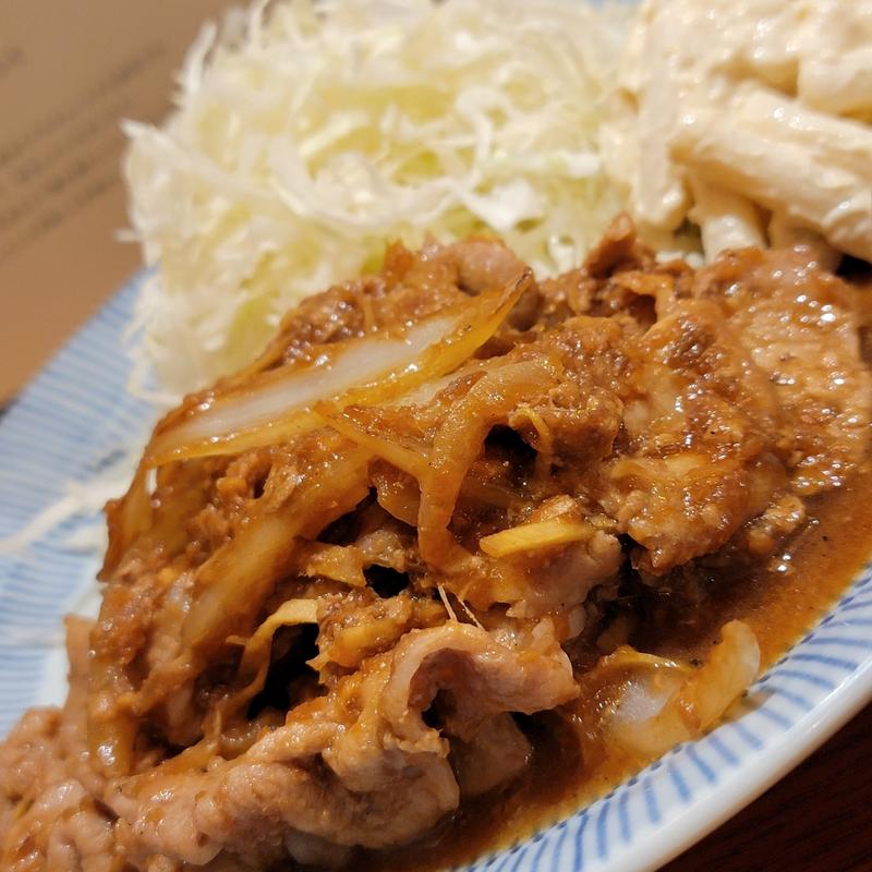 生姜焼き定食＋ご飯大盛り(dancyu食堂)