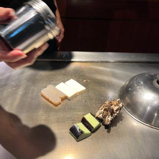 豆腐　蒟蒻　茄子　舞茸鉄板焼(神戸アントレコット)