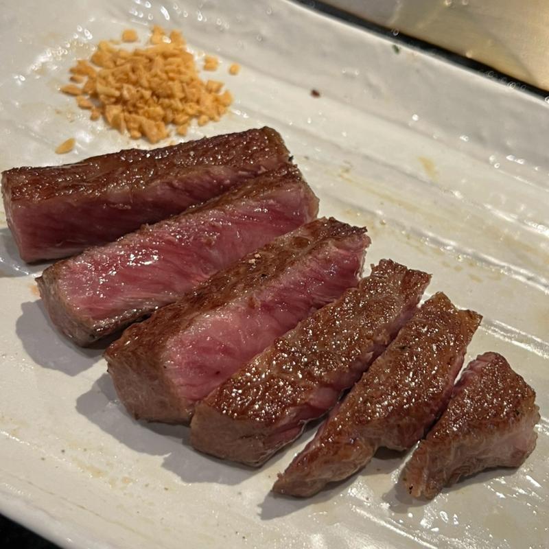 神戸牛A4レアステーキ(神戸アントレコット)
