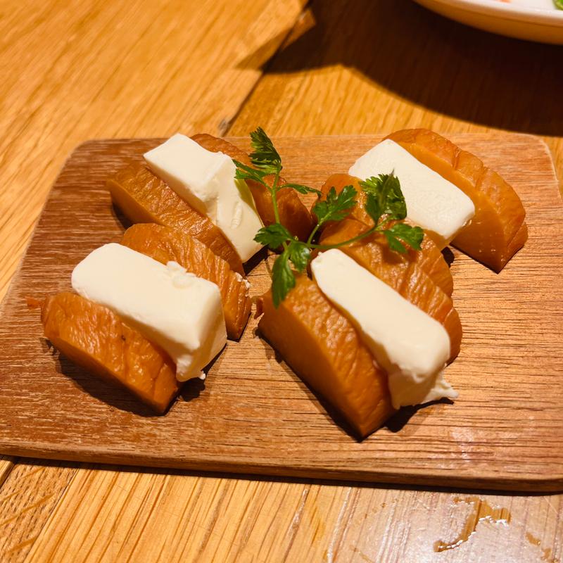 いぶりがっこクリームチーズ(季節の和とお酒 うめさくら)