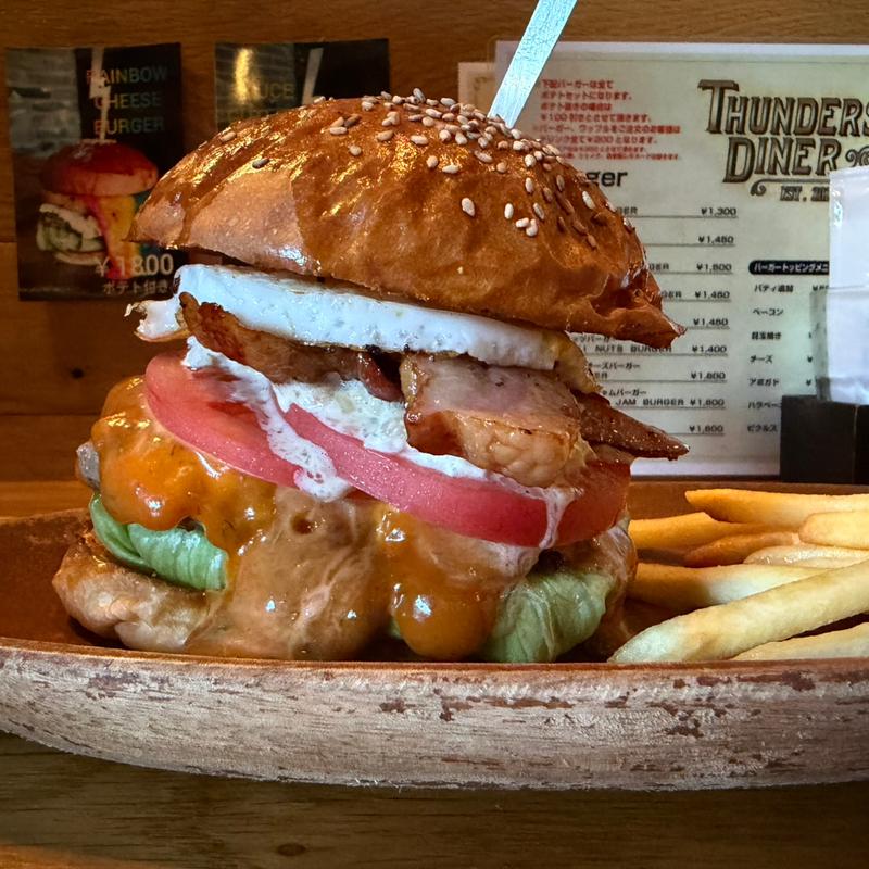 ベーコンエッグチーズバーガー(サンダースダイナー)
